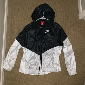 Women’s Nike Windbreaker